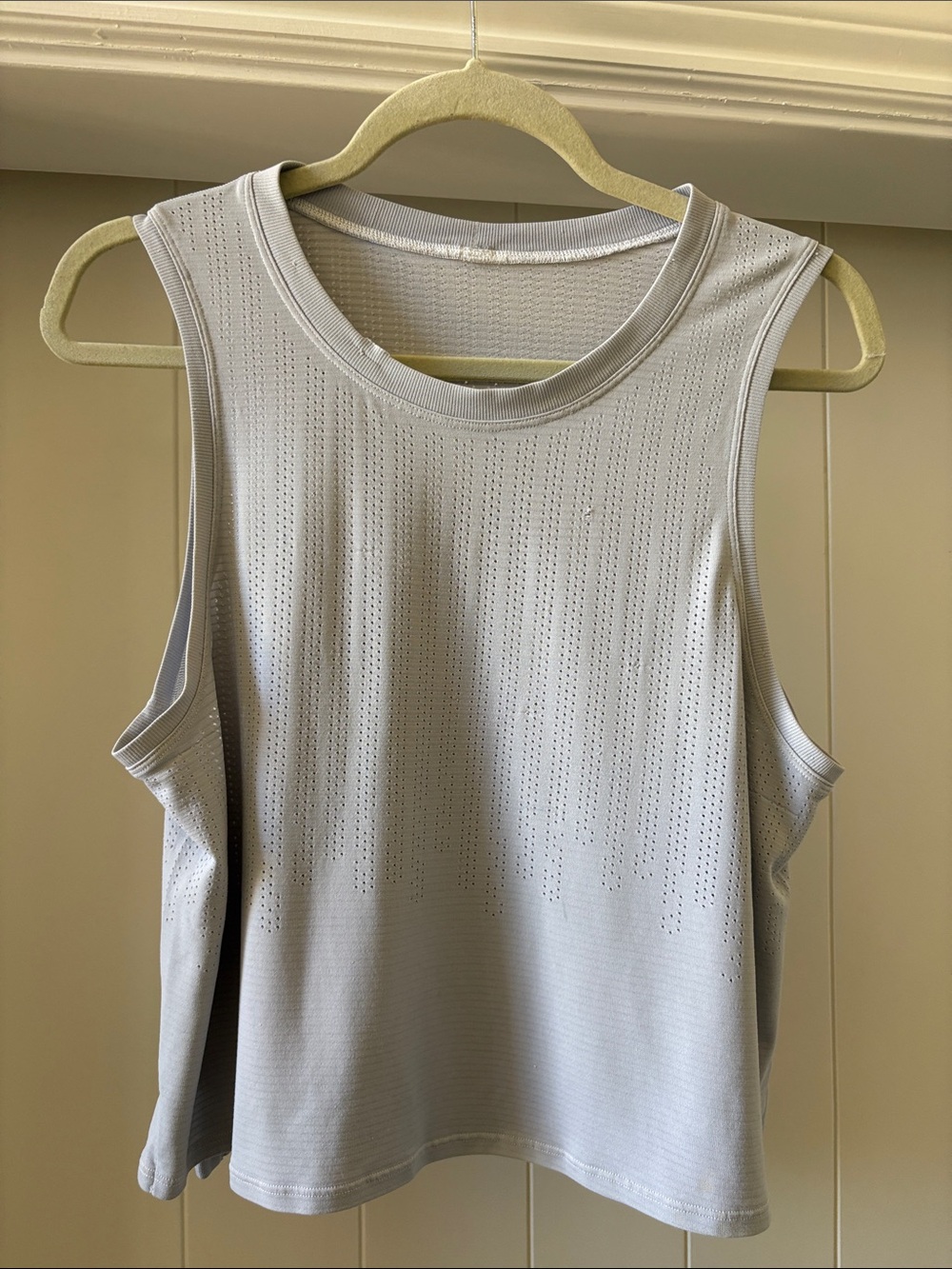 LuLulemon Women's Light Gray Mesh Tank Top - Athletic Sleeveless Tee